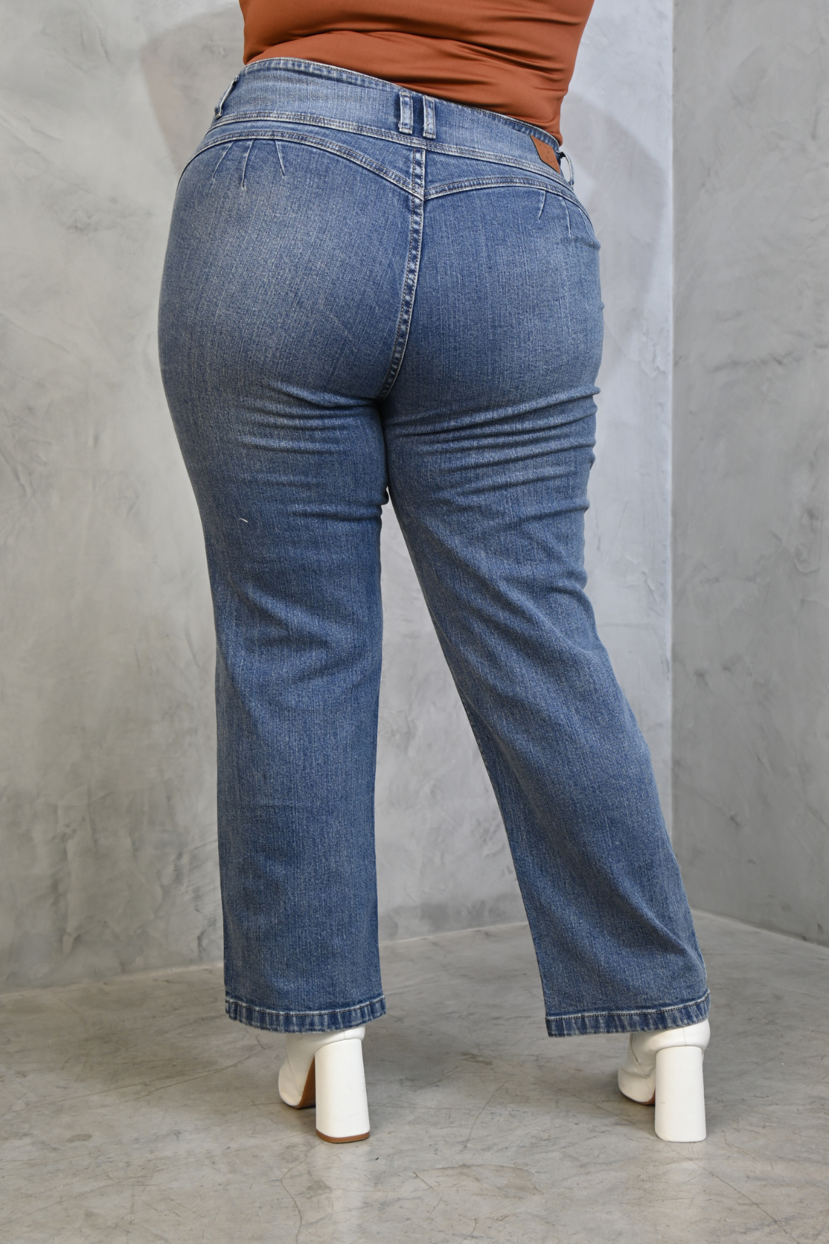 Jeans Corte Recto Alexa Maíz Cenizo