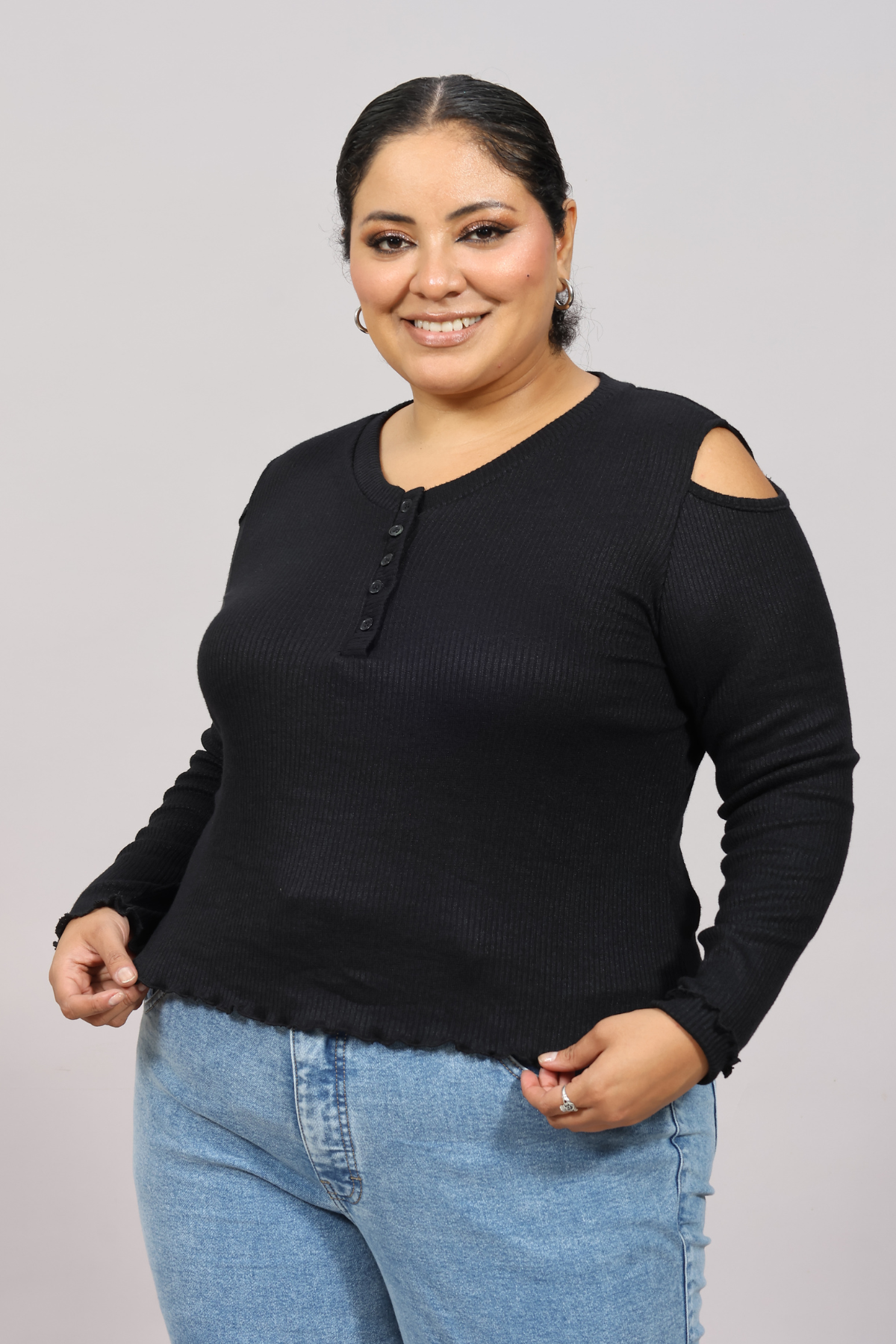 Idzel Black Sweater