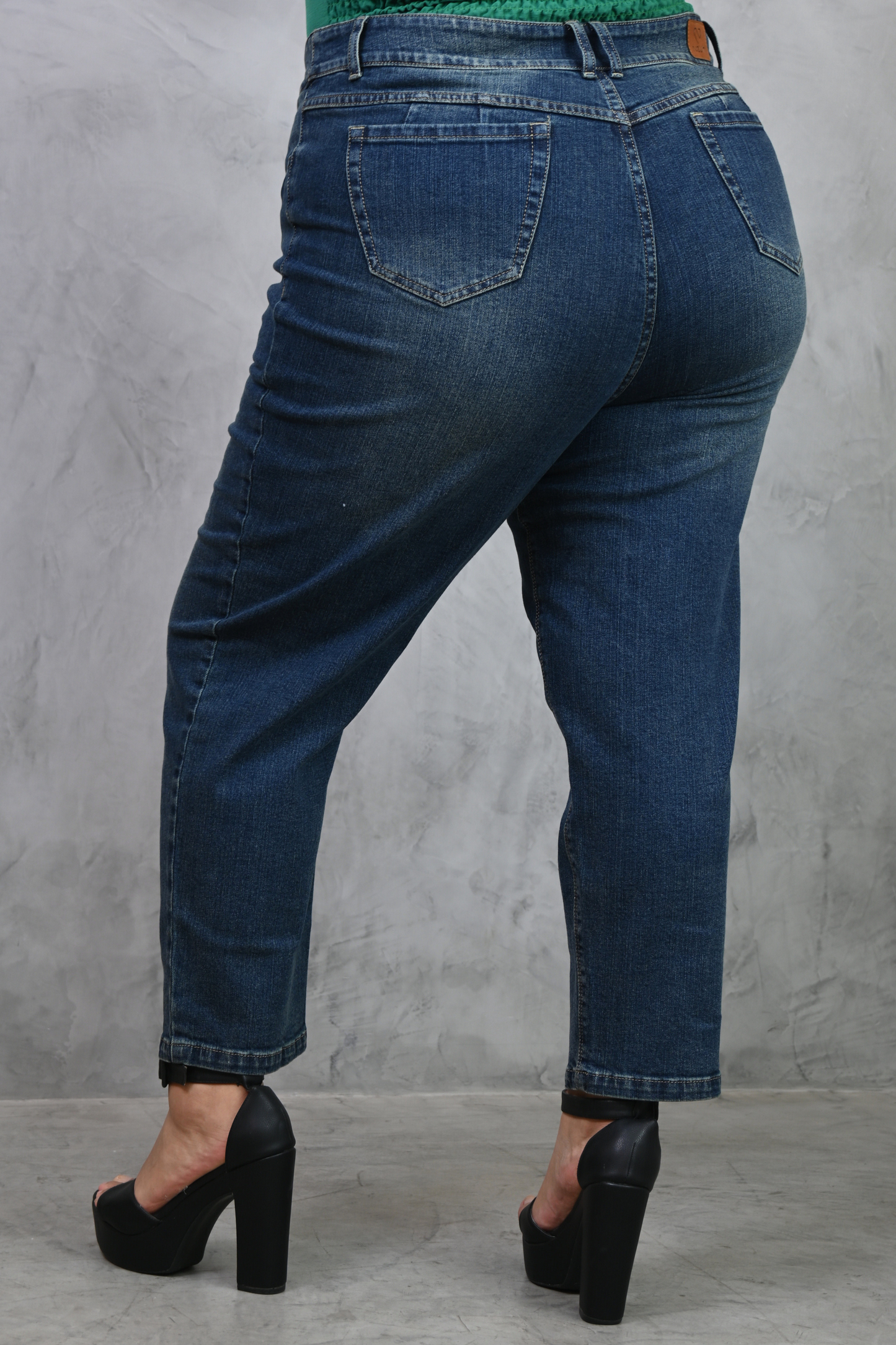 Momjeans Almendra Madera
