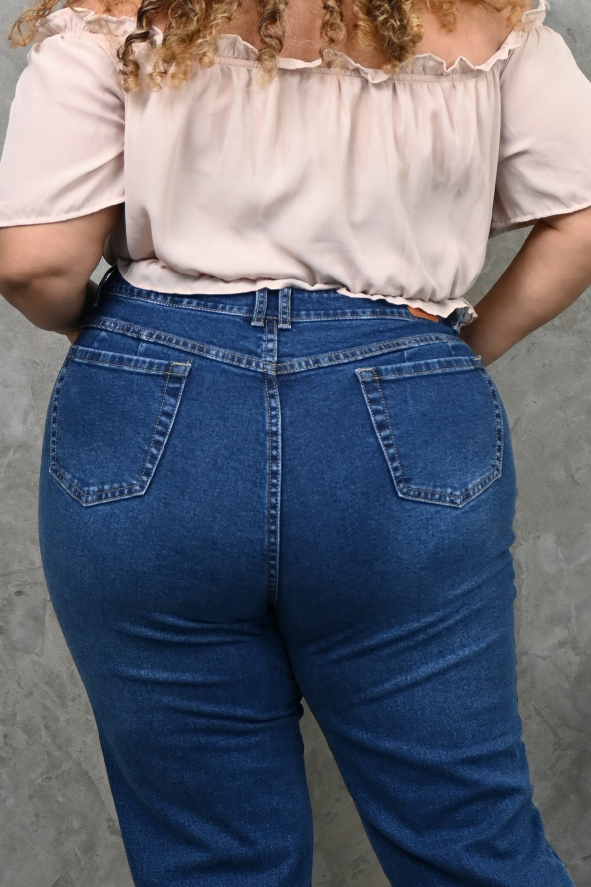 Mom Jeans Almendra - Azul Cristal